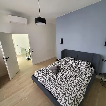Bel Air - 240m2 - Freshly Completely Renovated - - Pool - No Party Allowed - No Bachelor-ette - 25 Mn Walk From And Palais Des Festivals
