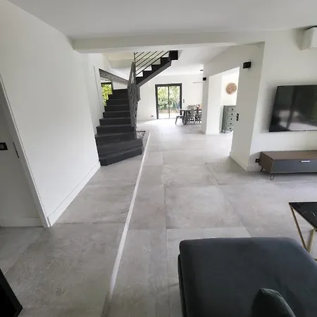 Bel Air - 240m2 - Freshly Completely Renovated - - Pool - No Party Allowed - No Bachelor-ette * Cannes