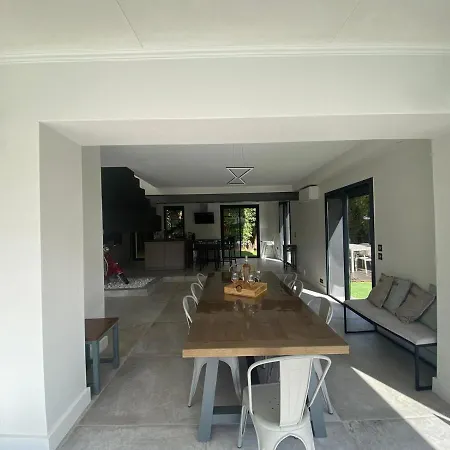 Bel Air - 240m2 - Freshly Completely Renovated - - Pool - No Party Allowed - No Bachelor-ette - 25 Mn Walk From And Palais Des Festivals ヴィラ カンヌ