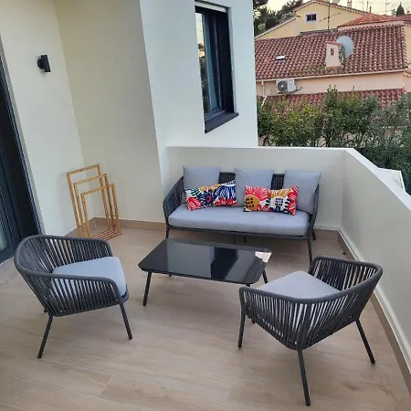 Bel Air - 240m2 - Freshly Completely Renovated - - Pool - No Party Allowed - No Bachelor-ette *