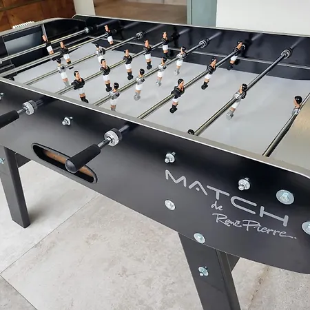 Bel Air - 240m2 - Freshly Completely Renovated - - Pool - No Party Allowed - No Bachelor-ette 빌라 *